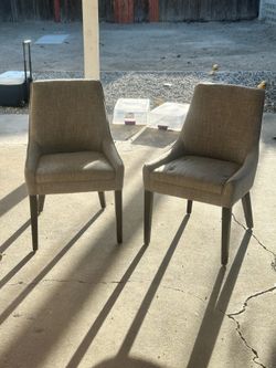 Accent chairs