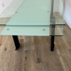 **NEED TO SELL ASAP ** modern dining table 
