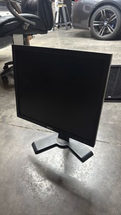 Dell monitor with adjustable stand