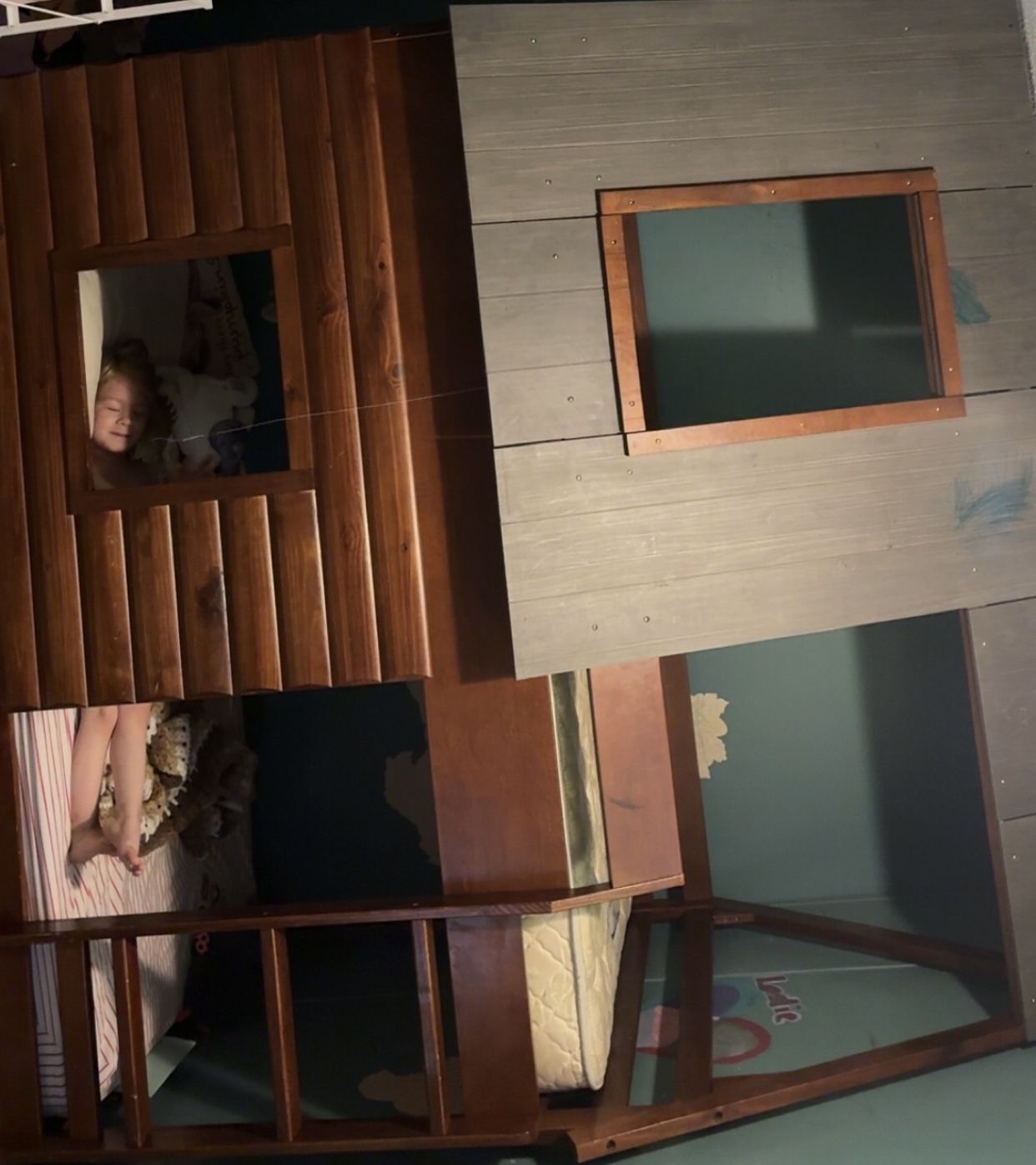 Cabin Bunk Bed 