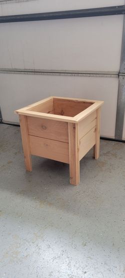 Planter box