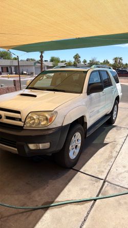 4Runner, 2005 Sport Edition, funciona bien, aire acondicionado 350,000 millas   V8. 4.7