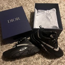 Dior B22