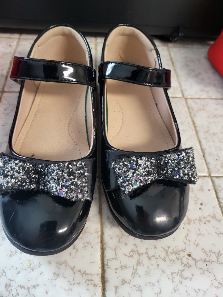 Girl's Shoes Size 32/210