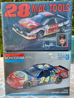 NASCAR Model Kits 1:24