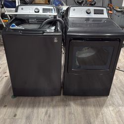 GE Wager And Gas Dryer Set.  