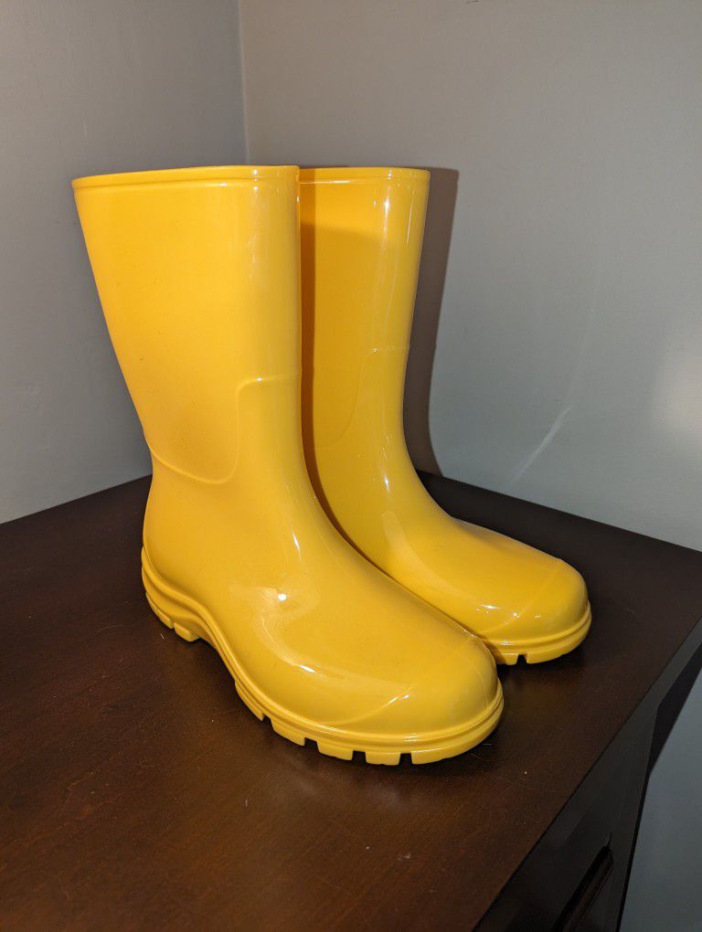 Rainboots Size 9