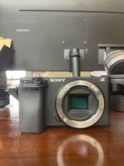 Sony Alpha a6400 Mirrorless Camera — Full Kit | Excellent Condition
