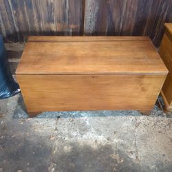 Wood Chest 