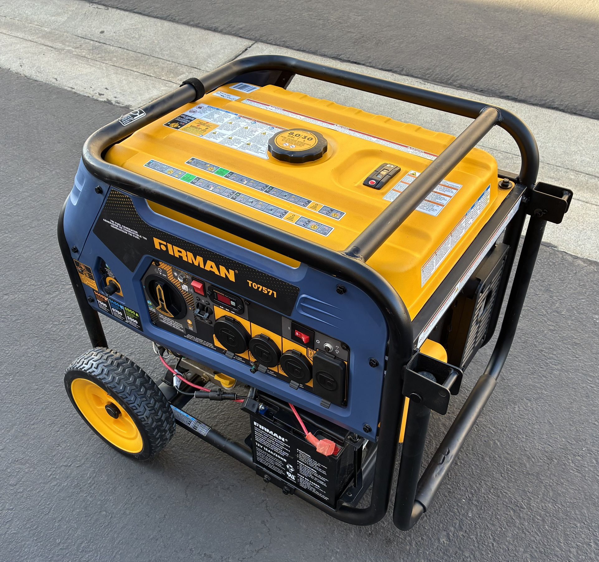 One-button start Firman 9400W Portable Generator Electric Start 120/240V Support GAS LPG NG Tri Fuel