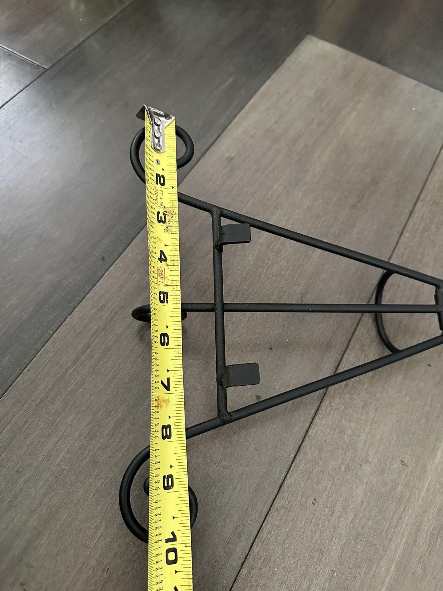 Set of 4 Black Metal Easels