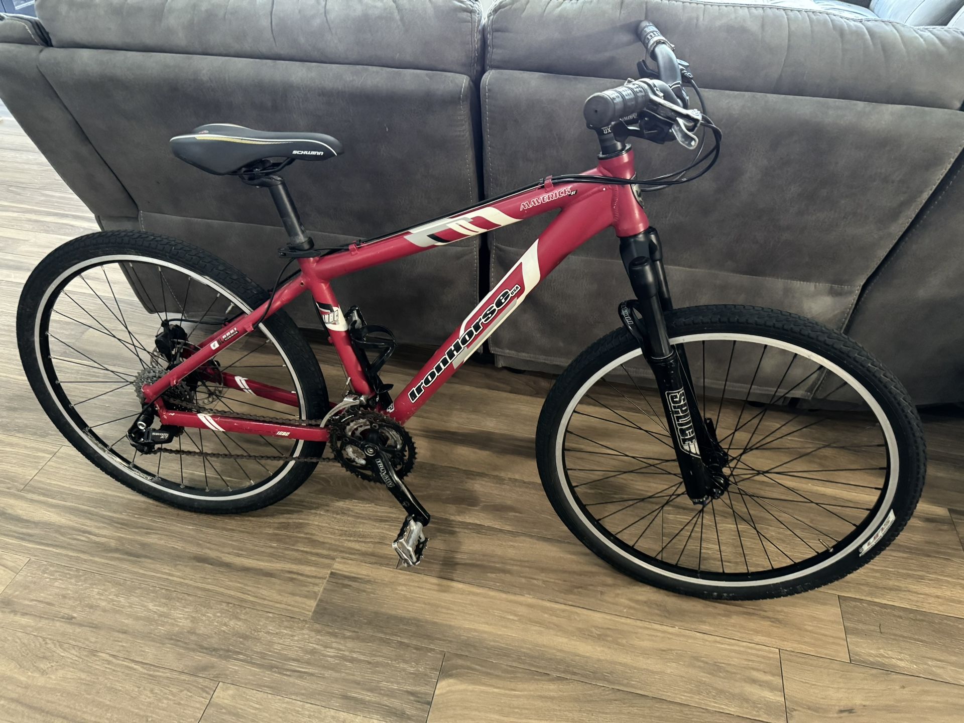 Ironhorse maverick SE Mountain Bike