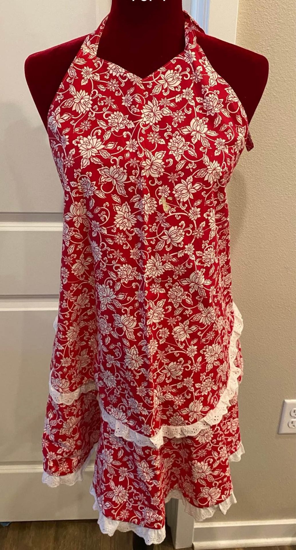 pretty red floral lined cotton apron kitchen