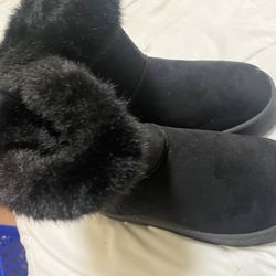 Women’s UGG Style Boots 7.5