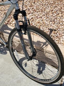 EXCELLENT CONDITION GARY FISHER 229 DUAL SPORT 27 SPEED HYBRID BIKE 700C for Sale in Las Vegas NV OfferUp