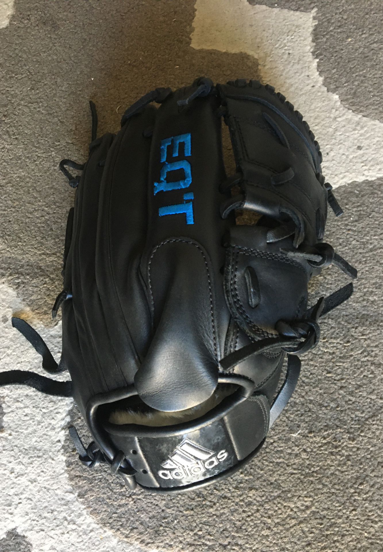 Adidas EQ’T pitchers baseball glove size 12”