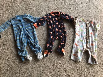 Baby boy pajamas size 9 mos