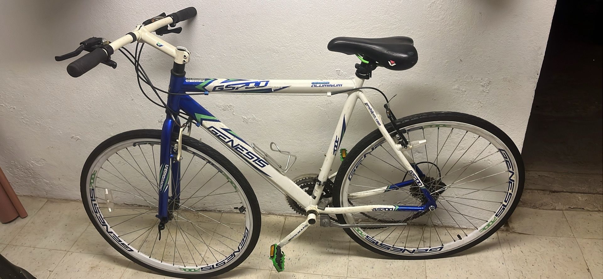 Bike Genesis 700cc