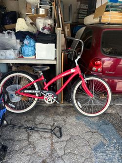 Hello kitty beach cruiser