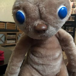 VINTAGE 1982 E.T. EXTRA TERRESTRIAL UNIVERSAL STUDIOS SHOWTIME 12" PLUSH STUFFED ANIMAL