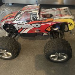 Traxxas Revo Nitro RC Truck