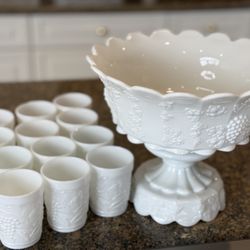 Rare Beautiful Vintage Punch Bowl Set