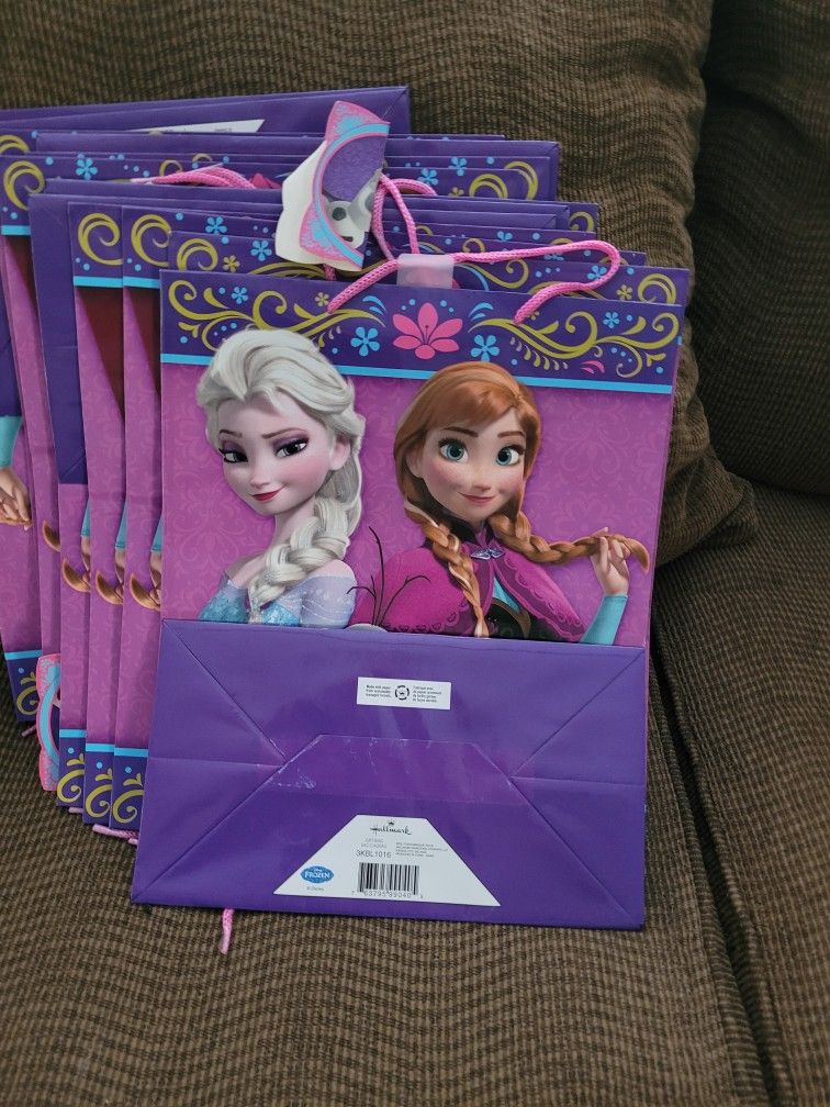 New Frozen Gidt Bags or Tissue Paper.