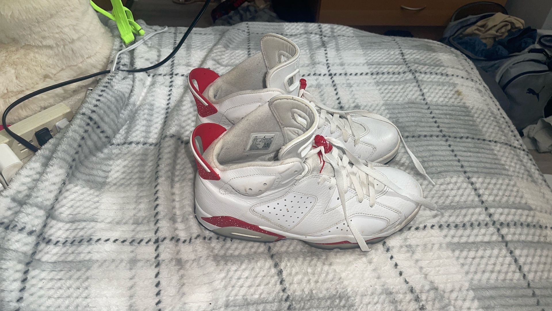 9.5 US Air Jordan 6 Retro White/red