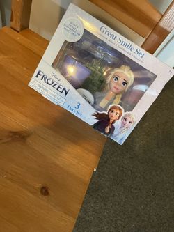 Disney Frozen Great Smile Set with Manual Child Toothbrush, 3 Pieces