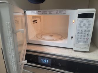 Microwave Oven  X2 White One Sm And One Medium 
