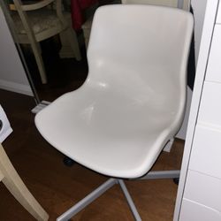 White ikea Rolling Chair 