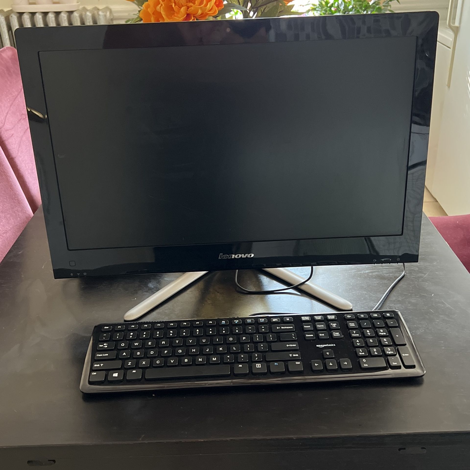 Lenovo All-on-one Computer 23”
