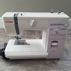 Janome Sewing machine 423s 