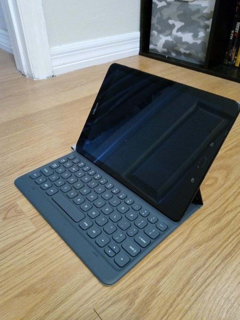 Samsung S3 Tablet With Keyboard 