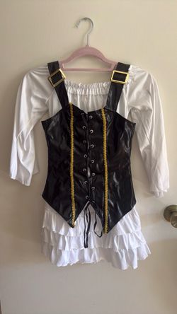 Girl’s Pirate Halloween Costume 10-12 years