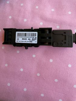 2006 MERCEDES C-CLASS FRONT IMPACT CRASH SENSOR OEM 002 (contact info removed)