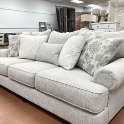 New 98” Sofa 🔥🔥 EXTRA DEEP