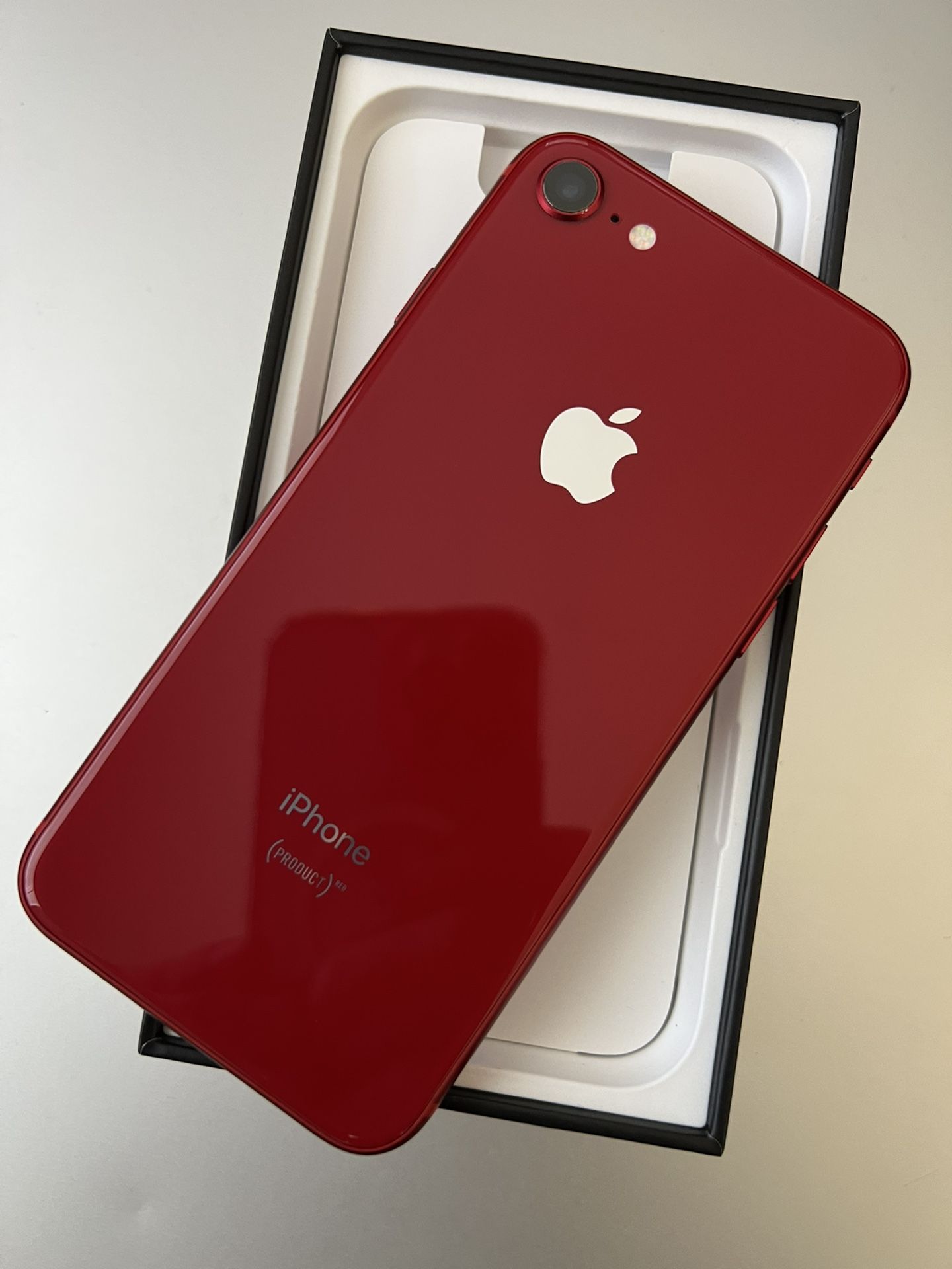 Iphone 8 Red 64GB ANY CARRIER RED for Sale in Chula Vista, CA - OfferUp