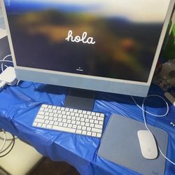 Apple iMac Computer 