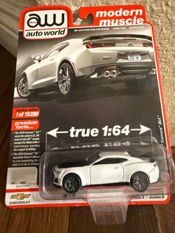Auto World 2019 Chevrolet Camaro ZL1 – Premium 1:64 Die-Cast