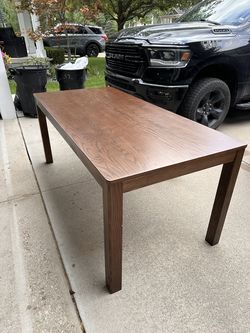 71” Solid Red Oak Dining Table – Walnut Finish – Excellent Condition