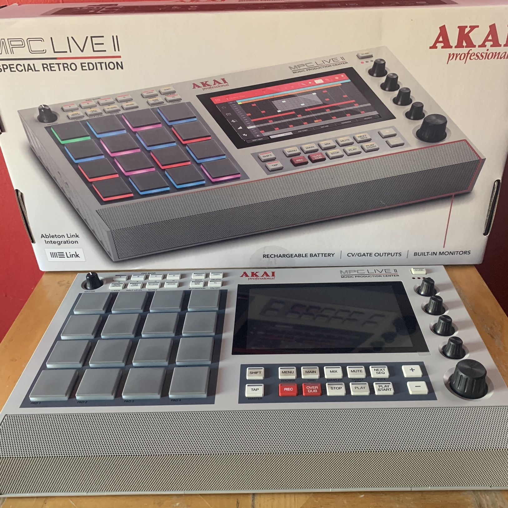 Akai MPC Live 2 II Retro Edition for Sale in New York, NY Akai MPC Live 2 II Retro Edition for Sale in New York, NY