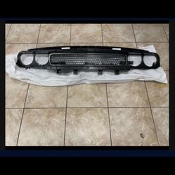 2008, 2009, 2010, 2011, 2012, 2013, 2014 Dodge Challenger New Grille ( Car Parts )