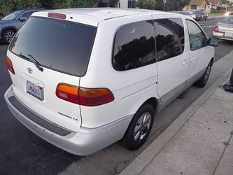 2001 Toyota Sienna