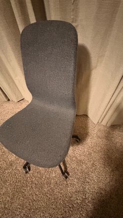 Rolling chair