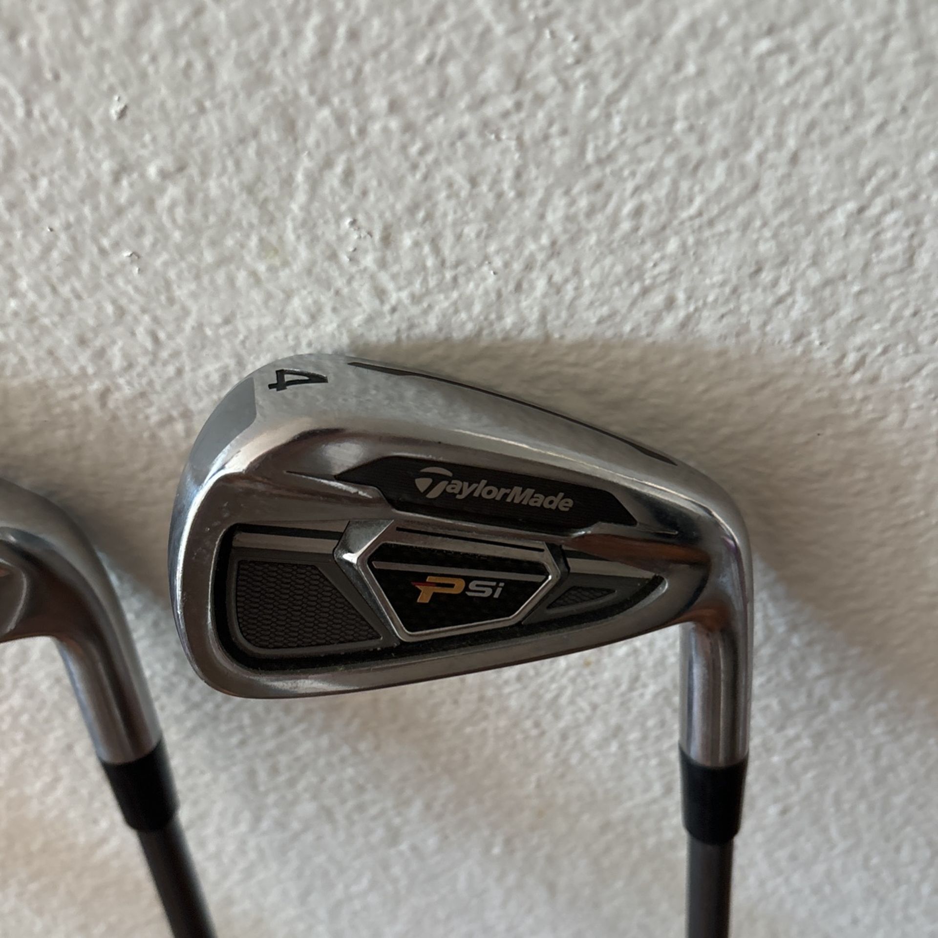 taylor made iron set 49 plus pitching wedge for Sale in San Diego, CA