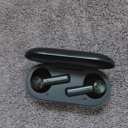 Ear buds 