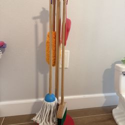 Melissa & Doug Cleaning Set