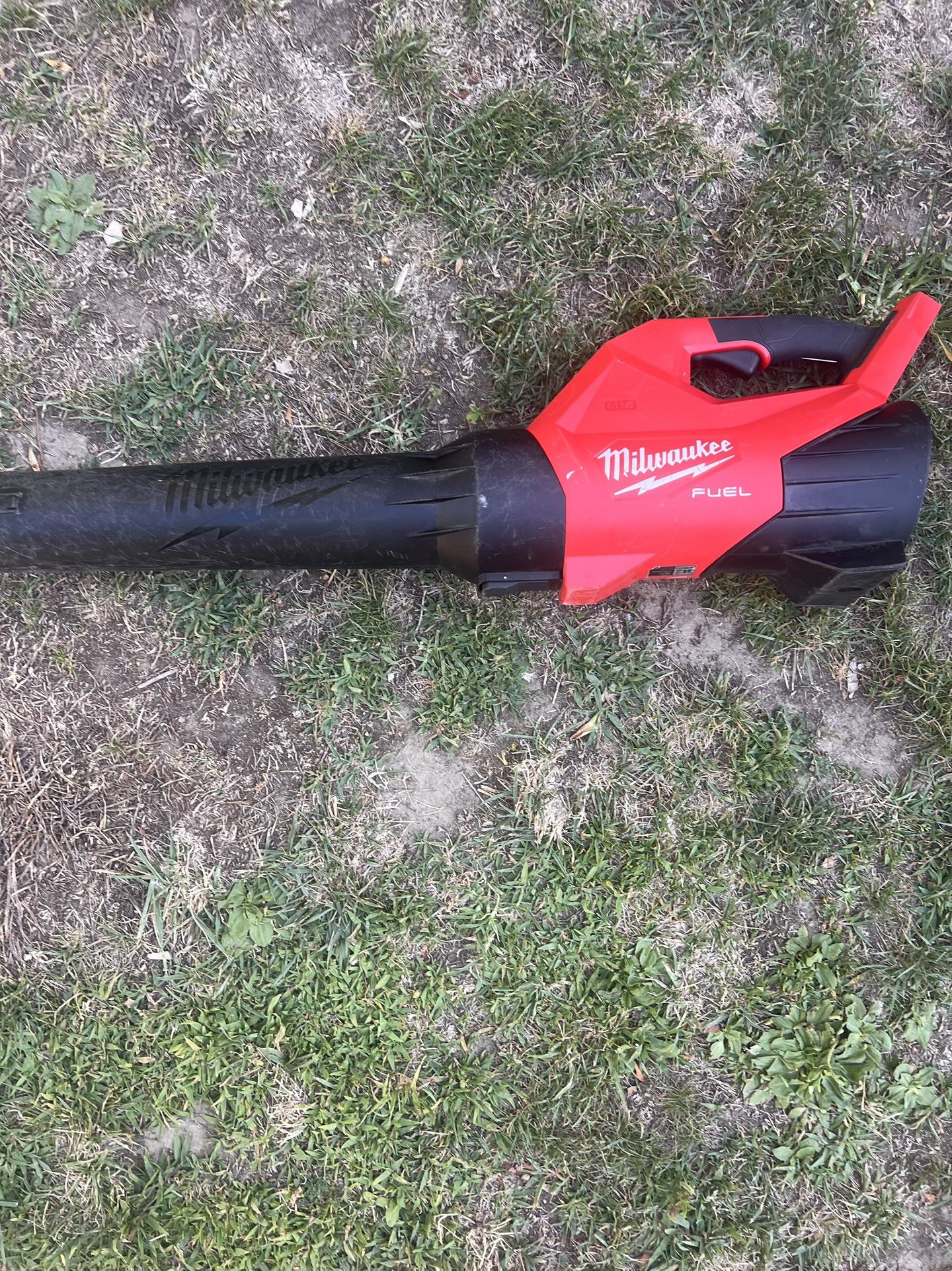 Milwaukee Leaf Blower