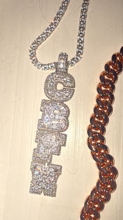 CBFW pendents LMK